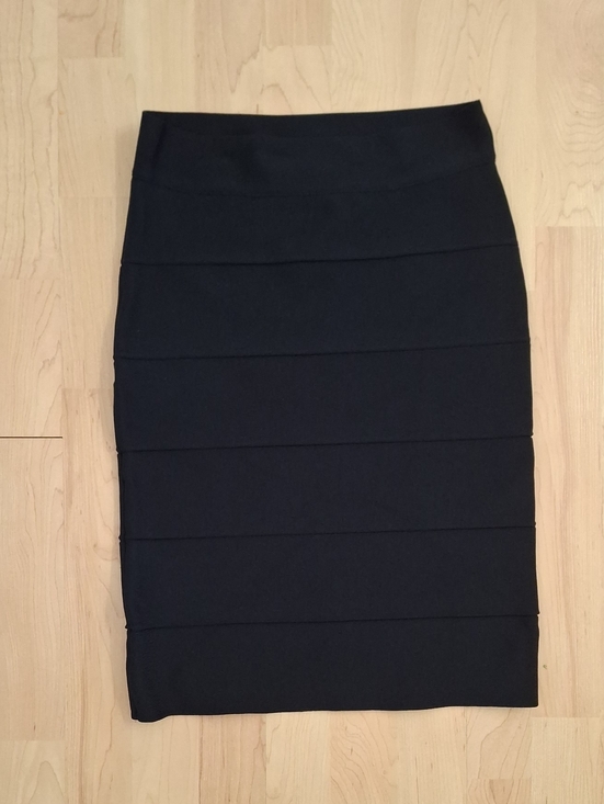BCBGMaxAzria Dresses & Skirts - BCBGMaxAzria Black Horizontal Bandage Pencil Skirt Size M